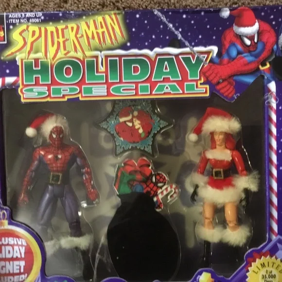 Spider-Man & Mary Jane Holiday Special Limited Edition 1 of 35,000 with Magnet - Picture 9 of 16